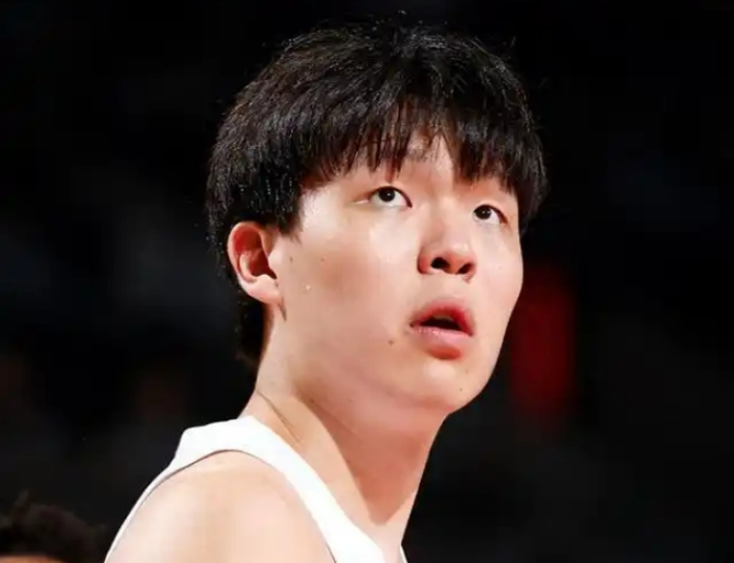 开云-郭士强：杨瀚森8日和男篮会合 希望他通过一年NBA历练能帮到球队